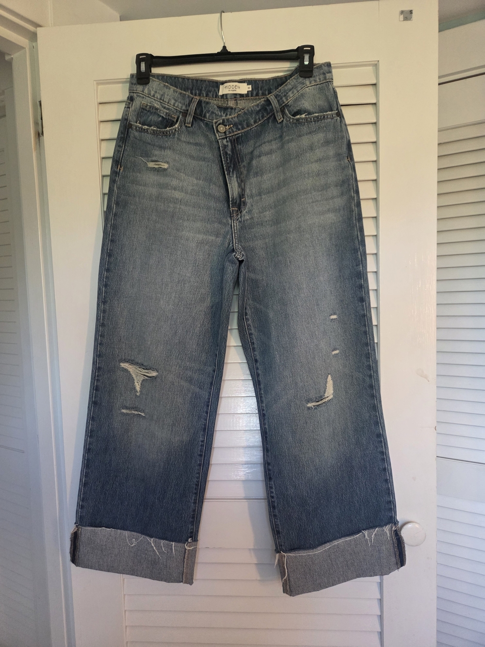 HIDDEN Straight Leg Distressed Jeans — Light Blue